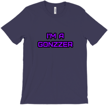 Playera manga corta con frase I'M A GONZZER morada